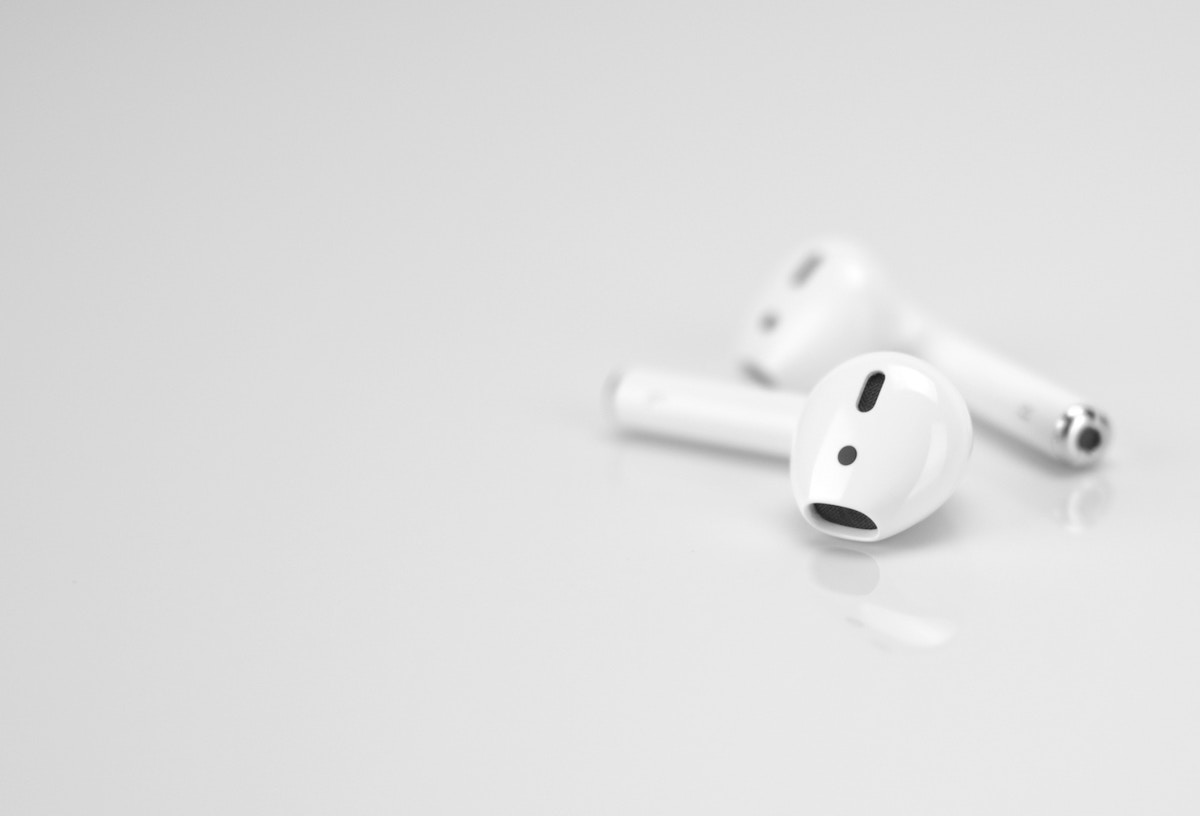 AirPods 2 în decembrie