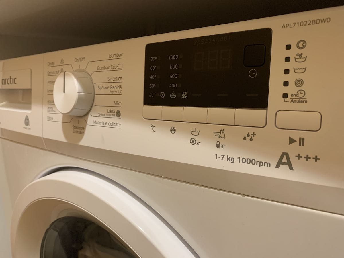 Update: Probleme mașină de spălat rufe APL71022BDW0, slim, 7kg, 1000rpm și clasă A+++ – iSay.ro