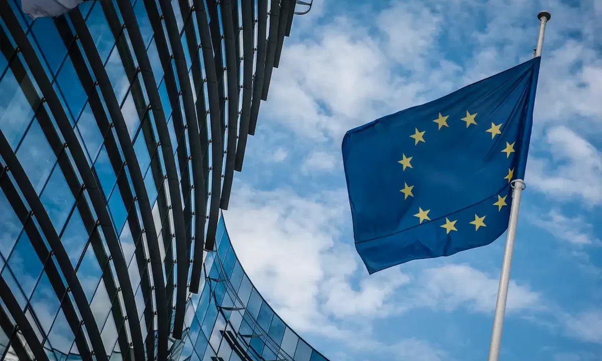 Comisia Europeană va forța Apple să ofere acces dezvoltatorilor la toate funcționalitățile componentelor hardware și software