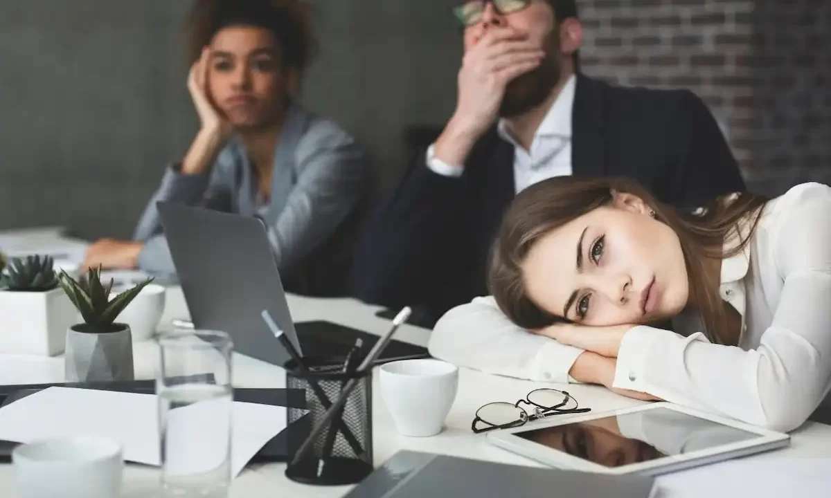 Burnout, boreout și acum brownout. Ce înseamnă fiecare