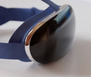 Ochelarii Apple vor avea o baterie detașabilă cu o autonomie de până la 2 ore