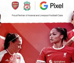 Google Pixel devine telefonul oficial al cluburilor Arsenal și Liverpool