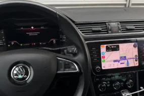 Skoda Superb 2020 Navigation Waze Cluster