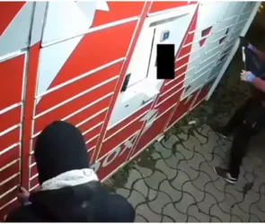 Furt easybox iPhone 17 Pro Max-2