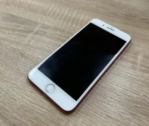 iPhone 7 Plus rosu